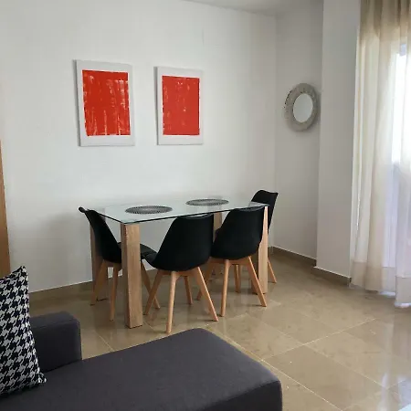Acogedor Piso A Estrenar En El Centro דירה גרנדה